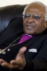 Mgr Desmond Tutu, prix Nobel de la Paix sud-africain.