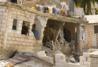 Vue partielle d'une école qui effondrée en Haïti le 12 novembre