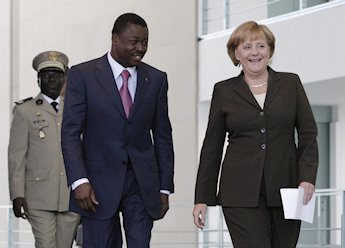 Faure Gnassingbe avec Angela Merkel lors d'une visite en Allemagne