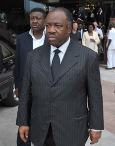 Ali Bongo investi par le PDG