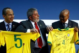 Les prsidents mexicains et brsiliens Felipe Calderon et Lula en compagnie du prsident sud africain Jacob Zuma en juillet 2009 en Italie