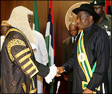 Goodluck Jonathan pendant sa prestation de serment