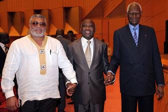 Jerry Rawlings, Laurent Gbagb et Abdou Diouf le 25 juin 2009  Yamoussoukro