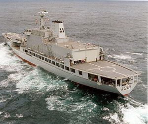 Le Sas Drakensberg, un navire de guerre sud-africain, est dploy au large des ctes ivoiriennes