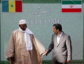 Le prsident sngalais Abdoulaye Wade et son homologue iranien Mahmoud Ahmadinejad.