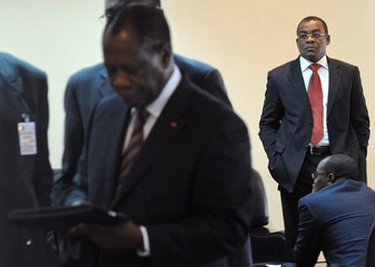 Alassane Ouattara  Addis Abeba ce jeudi. A l'arrire plan, on reconnait Pascal Affi Nguessan qui reprsentait Laurent Gbagbo