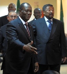 Alassane Ouattara et Jean Ping à Addis Abeba le jeudi 10 mars avec Jean Ping, président de la commission de l'Union Africaine