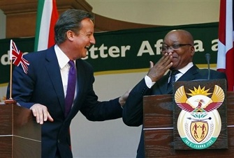 Ambiance dtendue entre Jacob Zuma et David Cameron ici  Pretoria lors d'une confrence de presse le 18 juillet 2011