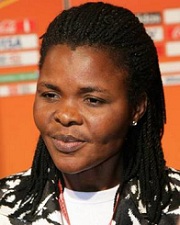 Eucharia Uche, capitaine des falcons du Nigeria