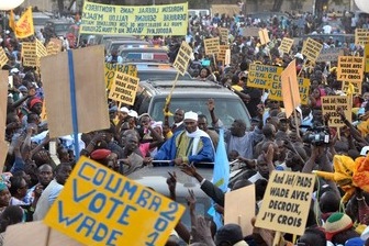 Abdoulaye Wade en campagne le 8 fvrier 2012  Thies