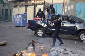 La police anti-émeute samedi à Dakar