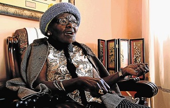 Epainette Mbeki