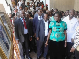 Laurent Gbagbo lors de l'exposition (photo abidjan.net)