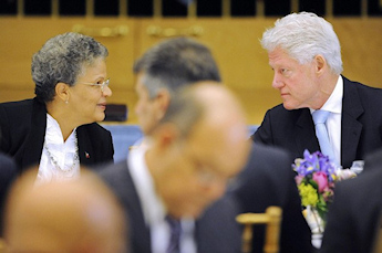 Michele Pierre Louis Duvivier, premier ministre d'Hati, et Bill Clinton