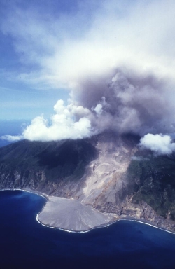 @Steve O'Meara of Volcano Watch International