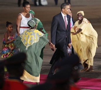 La famille Obama  l'aroport d'Accra