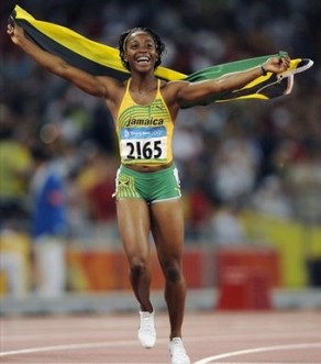 Shelly-Ann Fraser, 21 ans, parachève le triomphe jamaïquain sur 100 mètres