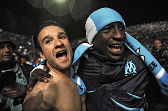 Mamadou Niang et Mathieu Valbuena ftent le titre de l'OM