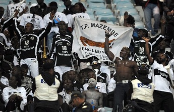 Des supporters du Tout Puissant Mazemb 