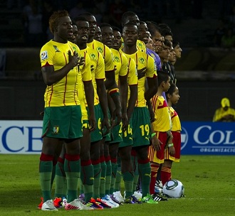 Les lionceaux du Cameroun lors de l'hymne national avant le dbut du match Cameroun Mexique