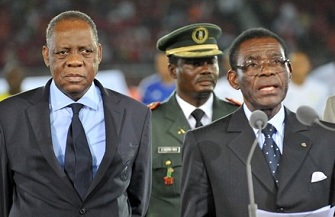 Issa Hayatou, président de la CAF et Teodoro Obiang Nguema le samedi 21/1/2012