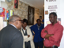 M. Kassi Assmian  la rencontre des habitus de sa librairie