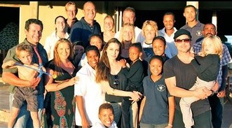 Angelina Jolie et Brad Pitt au ''Naankuse Wildlife Sanctuary'' en Namibie  nol 2010