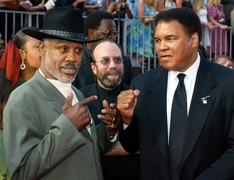 Joe Frazier et Mohammed Ali en 2002