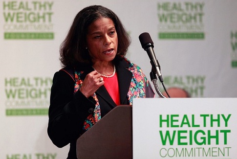 Docteur en mdecine de l'universit de Harvard, elle prside la fondation depuis 2003. Cette fondation est dote de 10 milliards de dollars et dbourse chaque anne 300 millions de dollars pour l'amlioration des soins de sant