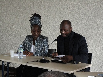 En compagnie de Louis Magloire Keumayou lors d'une confrence dbat  Sciences Po le 2 avril 2011